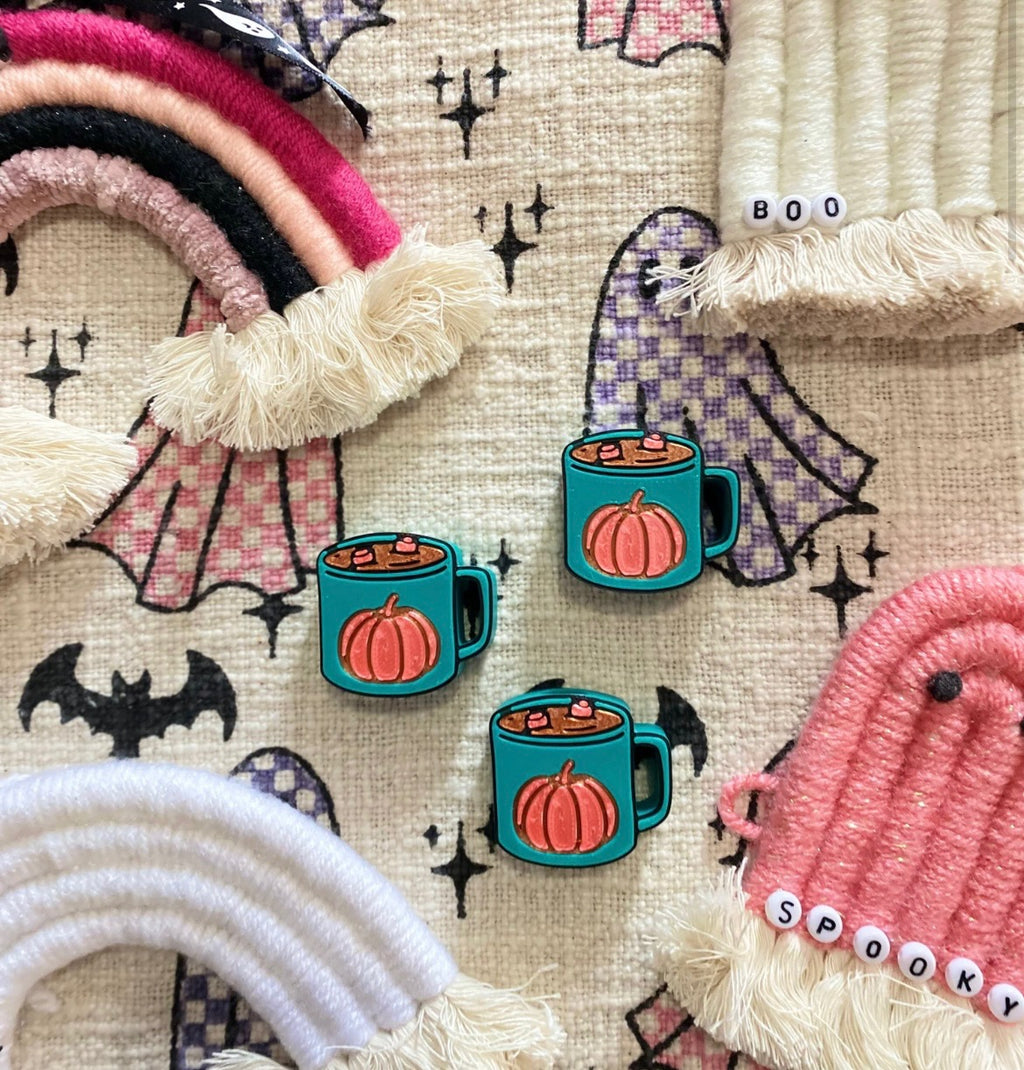 PUMPKIN MUG 3D STRAW TOPPERS